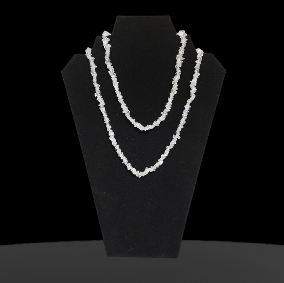 Elegant Clear Quartz Chips Necklace with Long Design and Classic Appeal - Picture 6 of 6